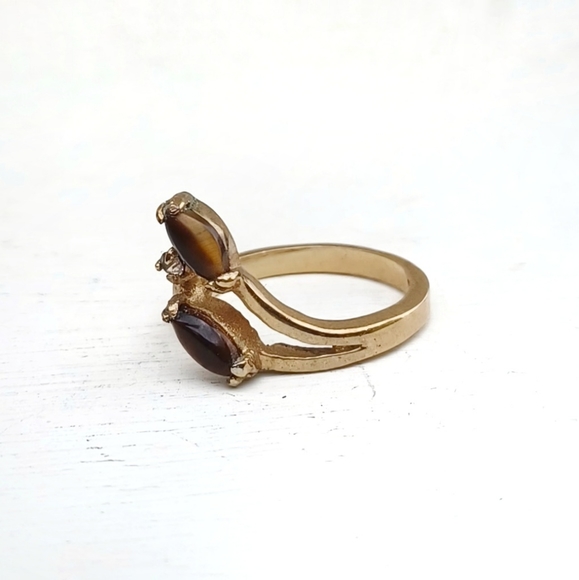 DAC Brown Stone Gold Ring  (VTG) - Picture 3 of 11